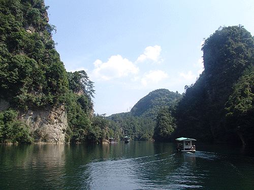 http://www.huaxia.com/zt/jl/09-047/images/20090724/84981.gif